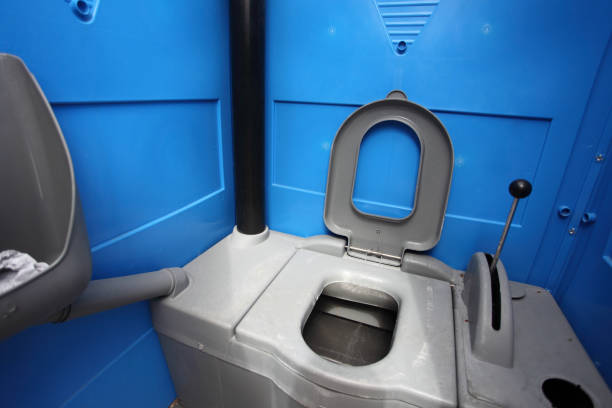 Best Portable bathroom rental  in Tipton, IA